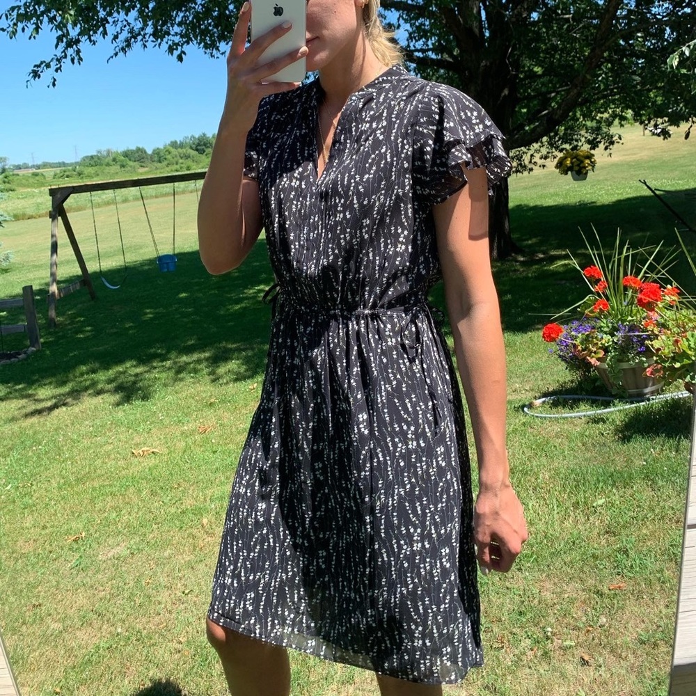 Knee-Length Floral Dress - M